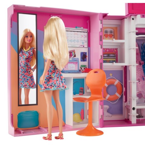 BRB DRESSING ROOM BARBIE DOLL HGX57 PUD1