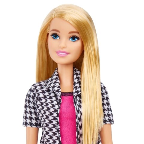 BRB CAREER DOLL INTERIOR DESIGNER HCN12 WB6 MATTEL